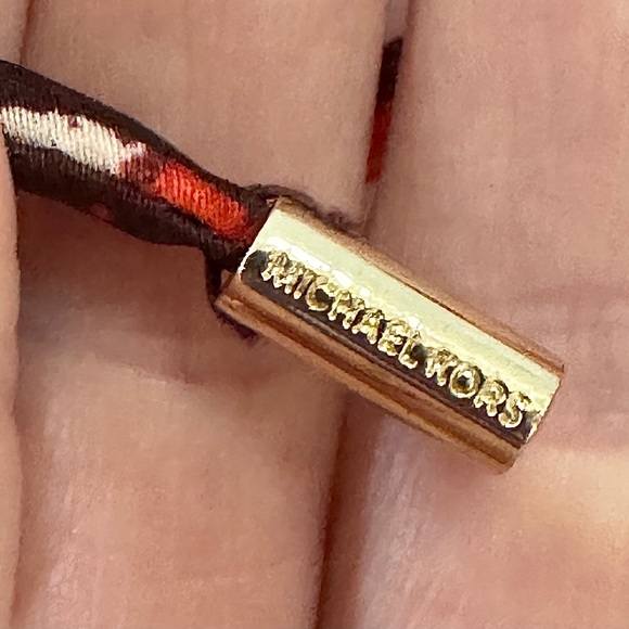 💖 Michael Kors Red/Cream/Black Floral Satin Shorts - Picture 9 of 16